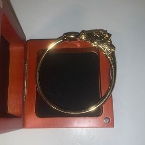 She’s a true vintage beauty